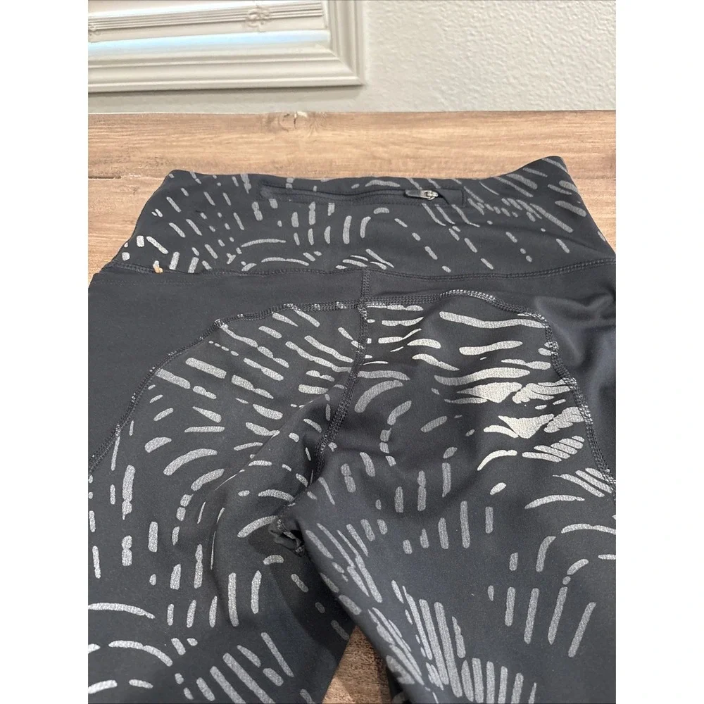 Nike Pants Womens‎ Small  Black Leggings Run Running Gym Athletic Ladies S
